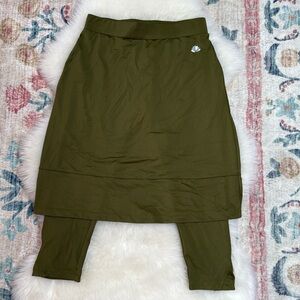 COPY - Snoga athletic skirt/leggings modest capri length